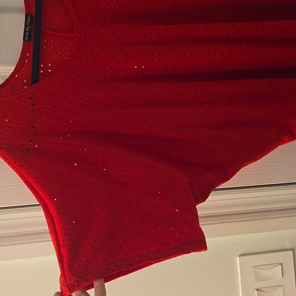 Red Women's Eyelit Batwing Top, Size 1X (0913) - Picture 2 of 6